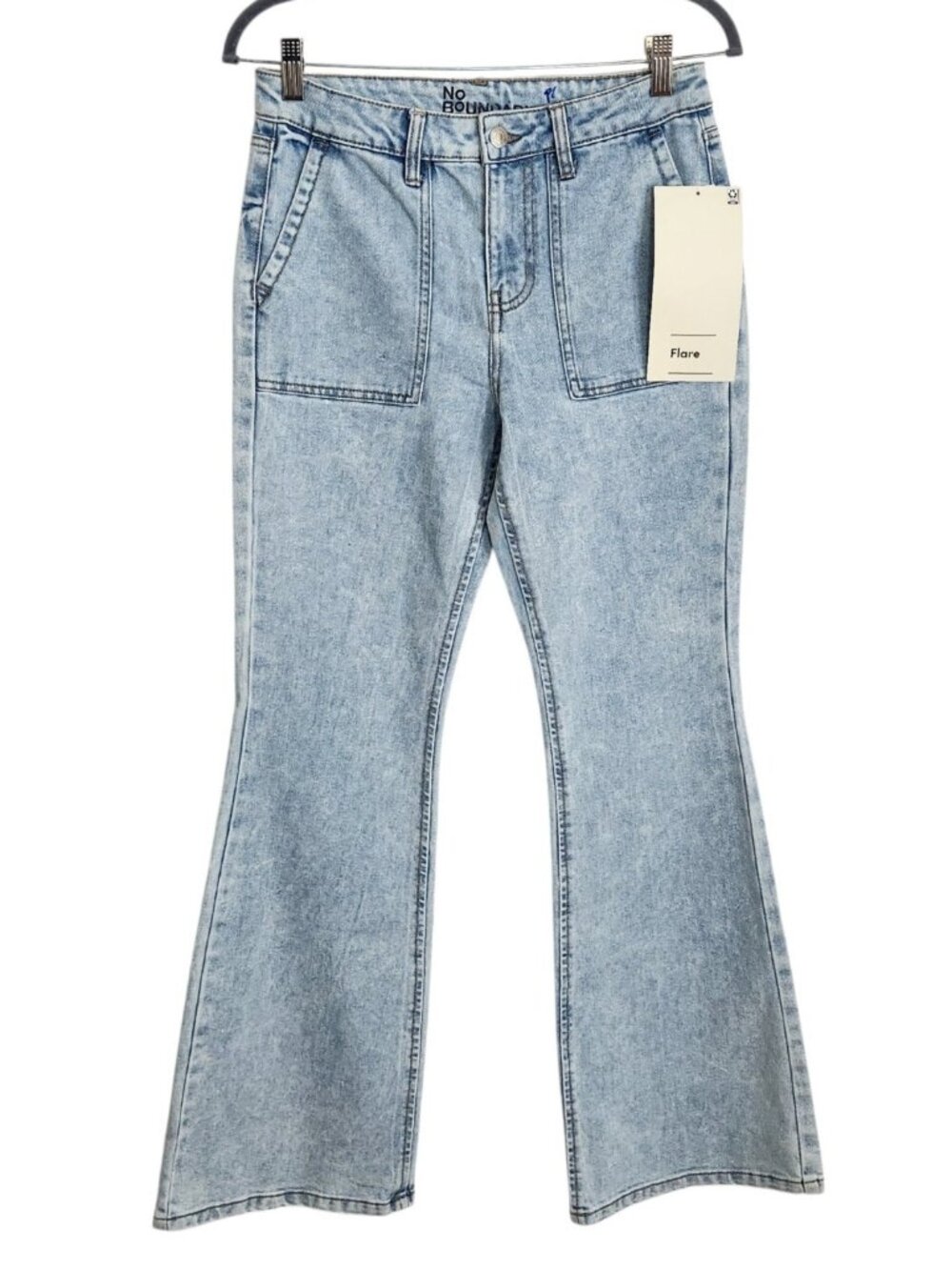 No Boundaries Light Wash Flare Leg Jeans NWT Size 4